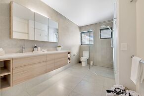 Crystal Shores Sunshine Beach