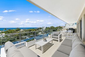 Crystal Shores Sunshine Beach