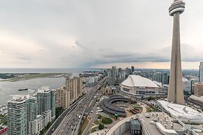 Sky Home with Stunning View of Toronto and Lake Ontario