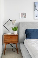 Sky Home with Stunning View of Toronto and Lake Ontario