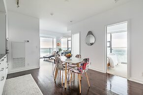 Sky Home with Stunning View of Toronto and Lake Ontario