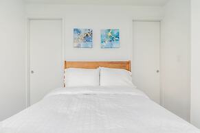 Sky Home with Stunning View of Toronto and Lake Ontario