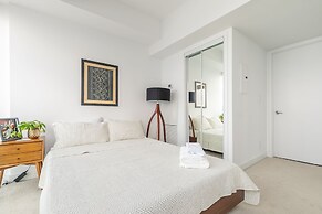 Sky Home with Stunning View of Toronto and Lake Ontario