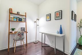 Sky Home with Stunning View of Toronto and Lake Ontario