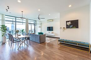 Saigon Skyline Suite in Central District 1