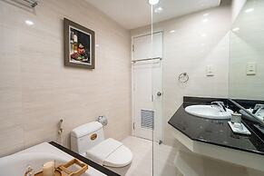 Saigon Skyline Suite in Central District 1