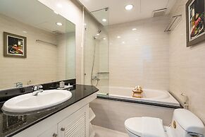 Saigon Skyline Suite in Central District 1