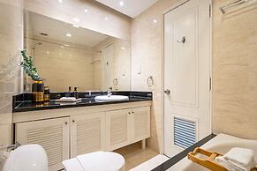 Saigon Skyline Suite in Central District 1