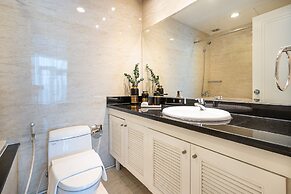 Sai Gon Finest - Panorama Suite in Central D1