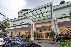 Sai Gon Finest - Panorama Suite in Central D1