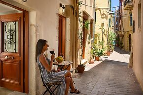 Pennys House - 2 Separate Apartments