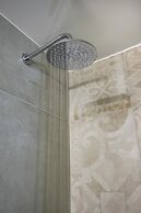 Pennys House - 2 Separate Apartments