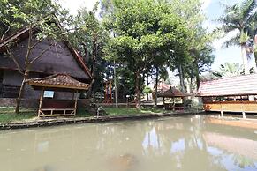 Kampung Pa'go Resort Hotel