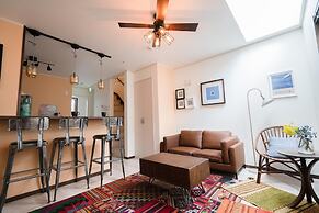 Back to 90s American Style House