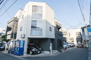 The Wizard of Oz' in Shinjuku