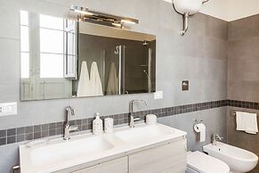 La terrazza sulla Chiesa di San Francesco d'Assisi