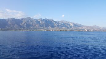 Kritamos Beach Apartments