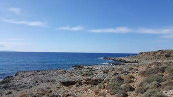 Kritamos Beach Apartments