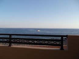 Kritamos Beach Apartments