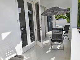 B&B Curacao nv