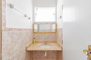 GB07 Otima Casa 4 Suites em Guarajuba