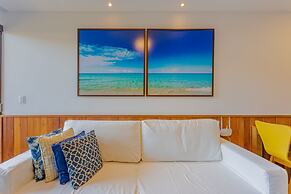 IT03 Bangalo Duplex 3 Suites Pe na Areia