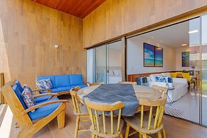 IT03 Bangalo Duplex 3 Suites Pe na Areia