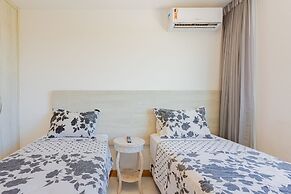 IT03 Bangalo Duplex 3 Suites Pe na Areia