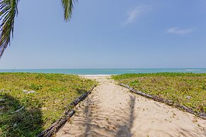 IT03 Bangalo Duplex 3 Suites Pe na Areia