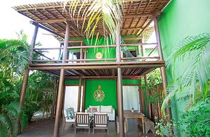 IT04 Bangalo Duplex 3 Suítes Pe na Areia