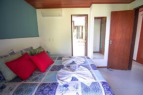 IT04 Bangalo Duplex 3 Suítes Pe na Areia