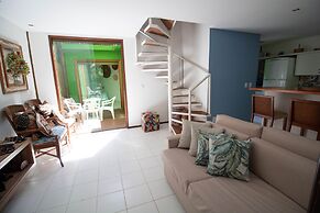 IT04 Bangalo Duplex 3 Suítes Pe na Areia