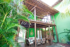 IT04 Bangalo Duplex 3 Suítes Pe na Areia