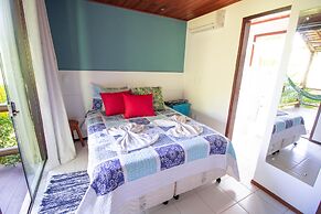 IT04 Bangalo Duplex 3 Suítes Pe na Areia