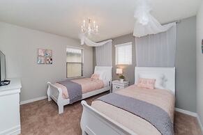 Windsor at Westside 8937 IHR 1879