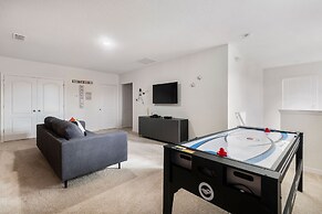 20 Mins. to Disney in Solterra Resort, 7-bed, Private Pool