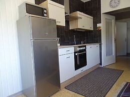 Palzem Riverside Escape