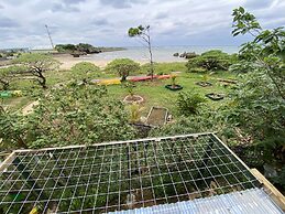 Beach House 2 & Private Beach