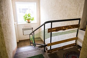 Dom puteshestvennikov Tri tritona - Hostel