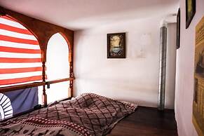 Dom puteshestvennikov Tri tritona - Hostel