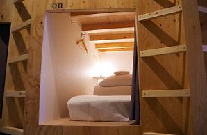 Travelers' house ROOTs - Hostel