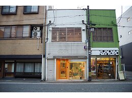 Travelers' house ROOTs - Hostel