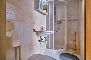 Hostel Javni Zavod Mekinjski Samostan