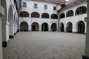 Hostel Javni Zavod Mekinjski Samostan
