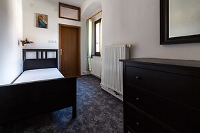 Hostel Javni Zavod Mekinjski Samostan