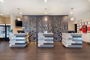 Best Western Plus Executive Residency Rigby's Water World Hotel