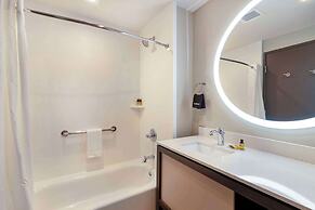 Best Western Plus Executive Residency Rigby's Water World Hotel