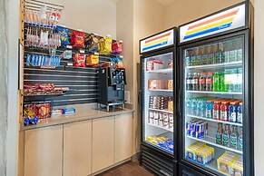 Best Western Plus Executive Residency Rigby's Water World Hotel