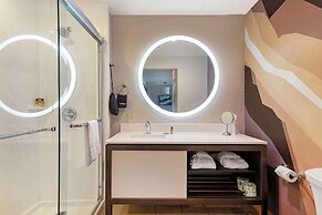 Best Western Plus Executive Residency Rigby's Water World Hotel