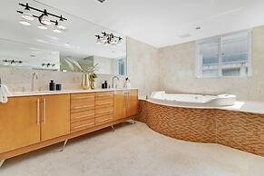 Roami at The Current